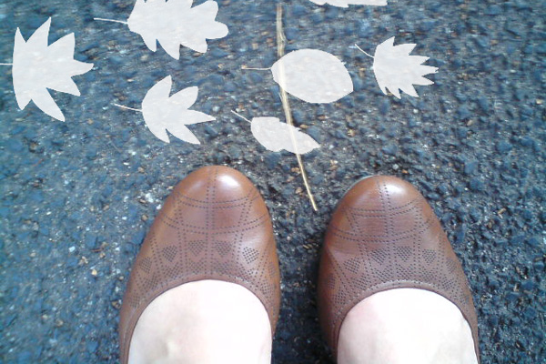 Schuhe Donnerstag Blätter Herbst